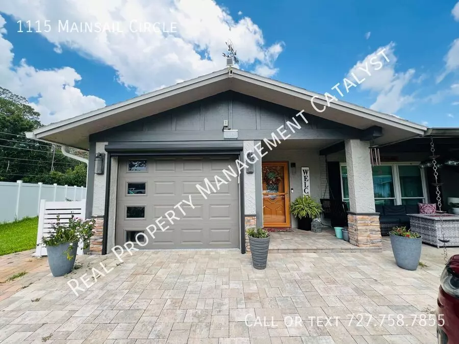 1115 Mainsail Cir House for rent in Palm Harbor, FL