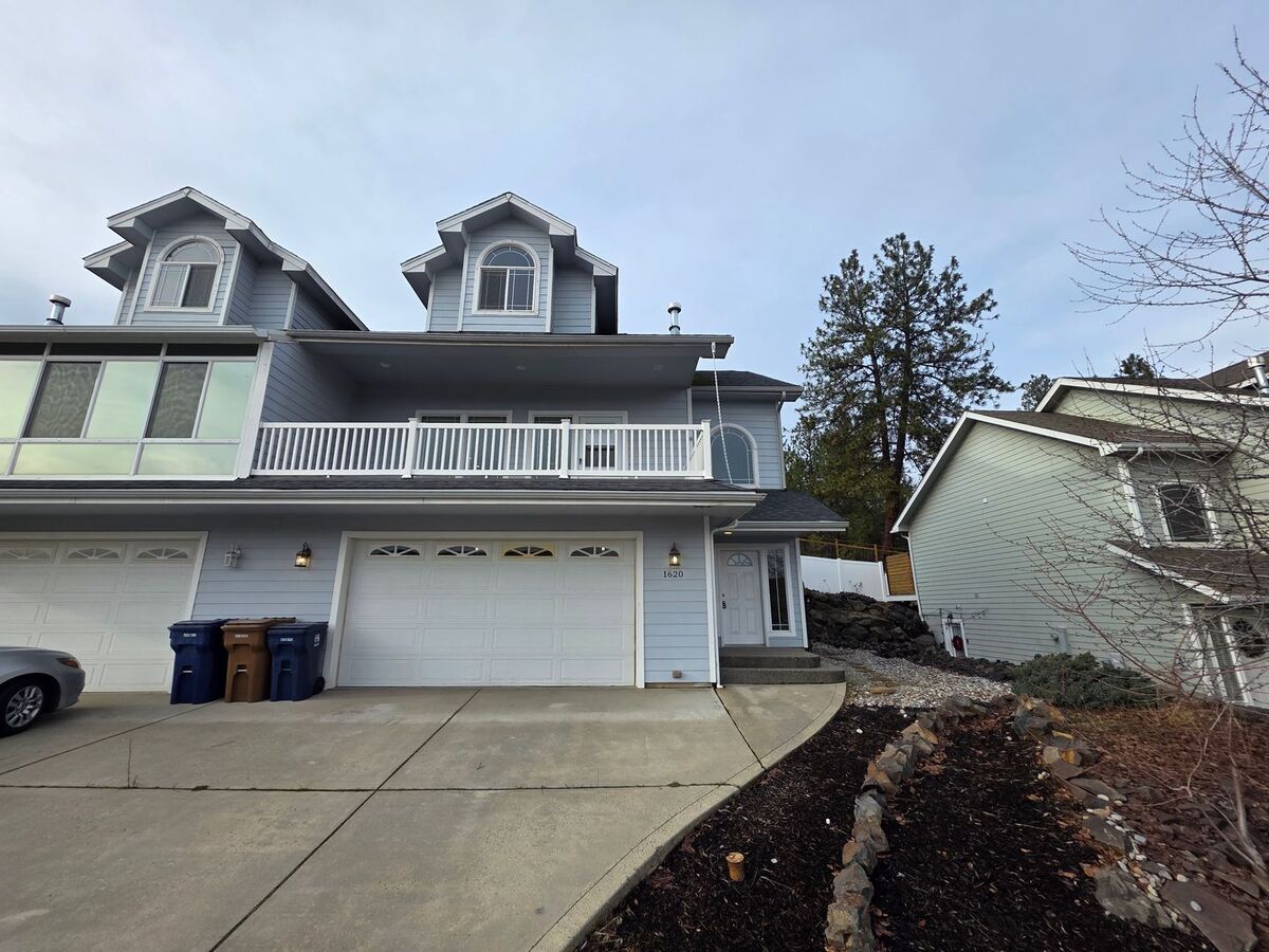 Wonderful Duplex In Eagle Ridge Apartments Spokane, WA