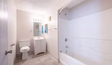 3 of 44 The Drake Apartments Apartment for rent in Des Moines, IA