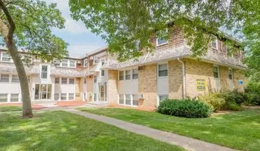 2 of 44 The Drake Apartments Apartment for rent in Des Moines, IA