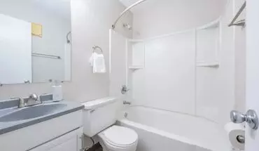 5 of 44 The Drake Apartments Apartment for rent in Des Moines, IA