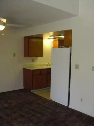 4702 E. ALAMOS Apartment for rent in Fresno, CA