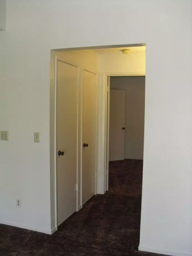 2 of 3 4702 E. ALAMOS Apartment for rent in Fresno, CA