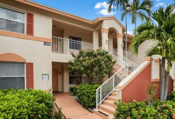 Chic 2br Condo In Prime North Naples Location – Annual Rental Available Now! Apartment for rent in Naples, FL