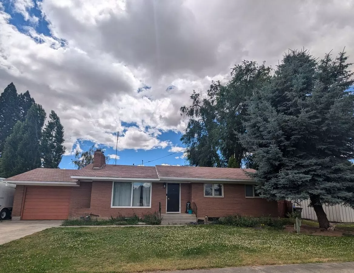 Charming 3 Bedroom 1.5 Bath Orchards House House for rent in Lewiston, ID