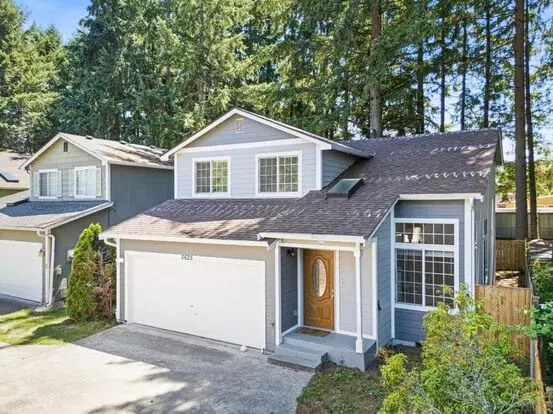 Updated 3 Bed Home For Rent In Lacey | Vaulted Ceilings, Gas Fireplace & Fenced Yard! Apartment for rent in Lacey, WA