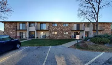 2 of 9 1357 Meadowcreek Dr Apartment for rent in Pewaukee, WI