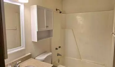 5 of 9 1357 Meadowcreek Dr Apartment for rent in Pewaukee, WI