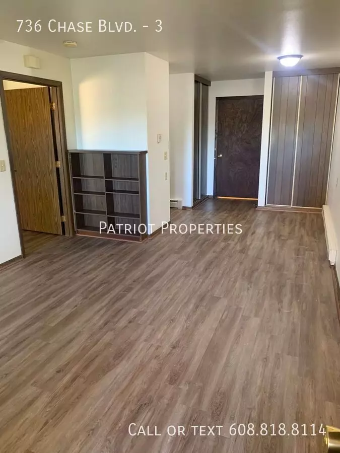 712 Chase Blvd Apartment for rent in Sun Prairie, WI