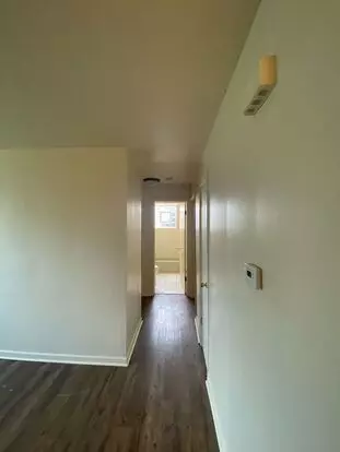635 Bellwood Ave Apartment for rent in Bellwood, IL