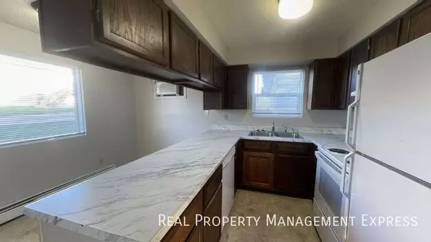 3705 S Cathy Ave Apartment for rent in Sioux Falls, SD 3705 S Cathy Ave Apartment for rent in Sioux Falls, SD
