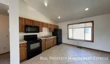 2 of 8 1804 E 12th St House for rent in Sioux Falls, SD