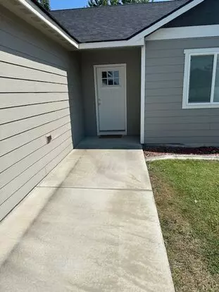 **charming 3-bedroom Home - Ready For You!** Apartment for rent in Moses Lake, WA