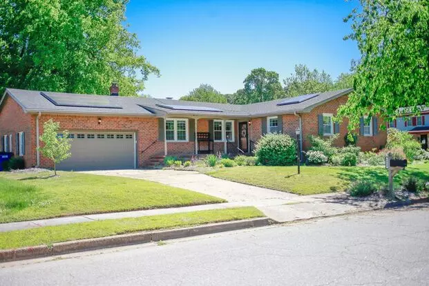 Charming 2br In Historic Home – Bright, Spacious & Updated! Apartment for rent in Norfolk, VA