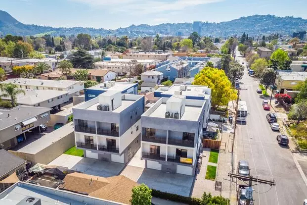 5132 Riverton Ave Apartment for rent in North Hollywood, CA