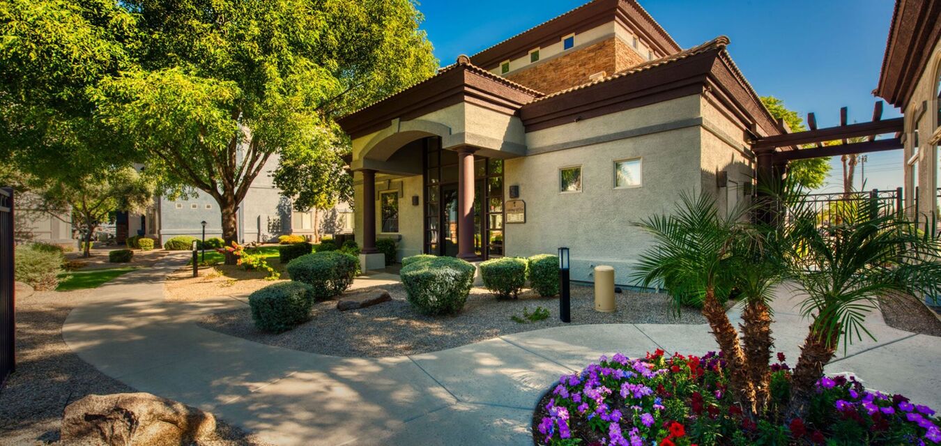 The Villas at Camelback Crossing Apartments Glendale, AZ