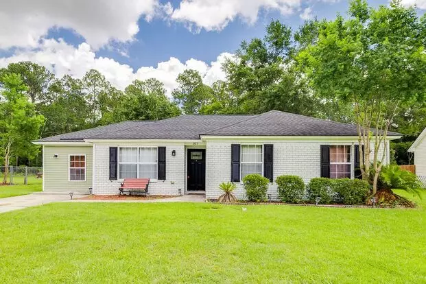 Freshly Painted 4 Bed Home On Huge Lot With No Hoa! Apartment for rent in Rincon, GA