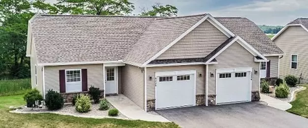 Stokely Creek Townhomes Apartment for rent in Ontario, NY