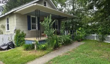 2 of 28 3bd/1ba Cottage On Private Street With A Spacious Fenced In Yard House for rent in Norfolk, VA