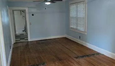 3 of 28 3bd/1ba Cottage On Private Street With A Spacious Fenced In Yard House for rent in Norfolk, VA