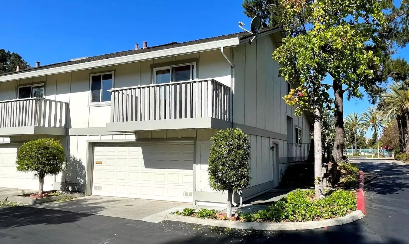 2bd/2ba - Stylish 2br Townhome Near Apple Hq, Pools, & Top Schools – Private Garage + Office House for rent in Cupertino, CA