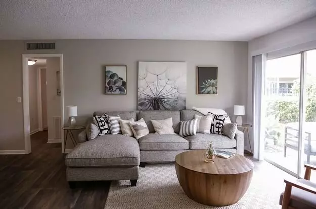 2 Bed/1 Bath Apartment For Rent Apartment for rent in St Petersburg, FL 2 Bed/1 Bath Apartment For Rent Apartment for rent in St Petersburg, FL
