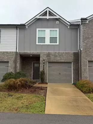 Three Bedroom Townhome Close To Columbia Square!! Apartment for rent in Columbia, TN