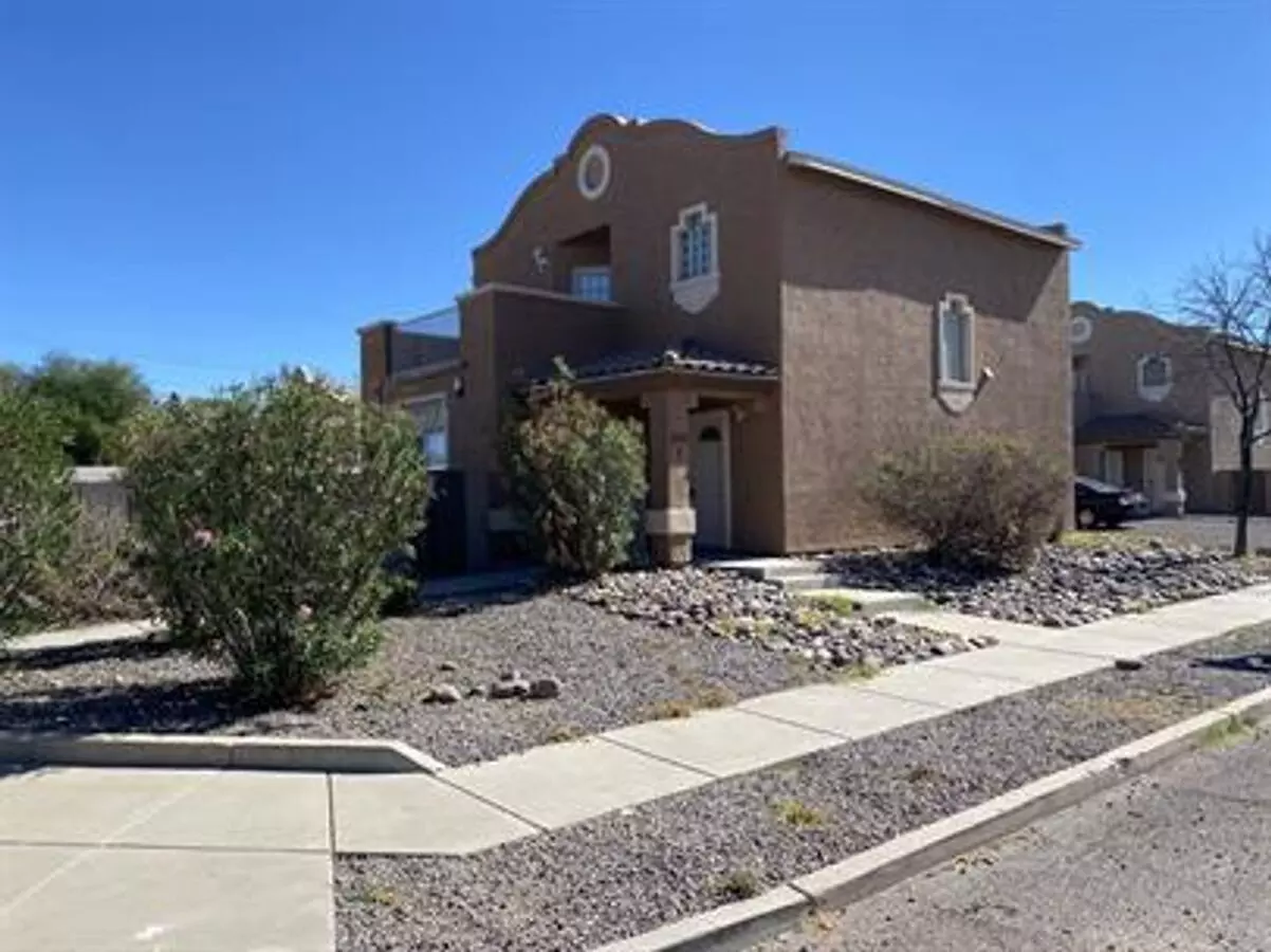 2862 Tyndall Apartment for rent in Tucson, AZ