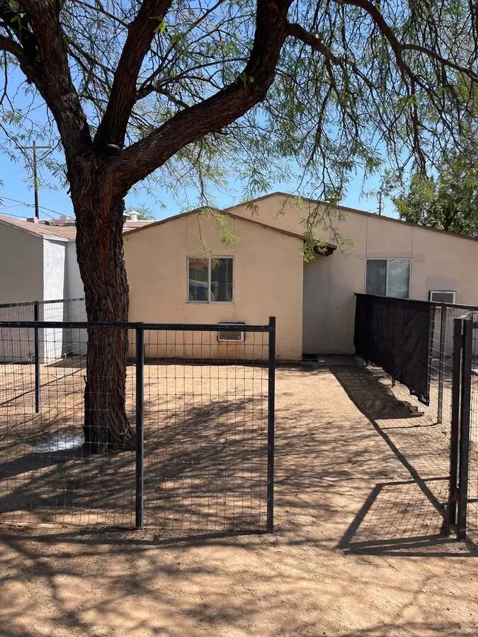 Charming Studio Near The University Of Arizona! House for rent in Tucson, AZ