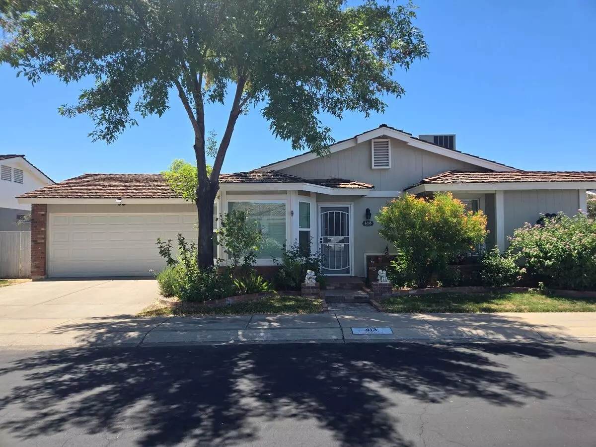 3 Bed, 2 Bath Home In Gated Community House for rent in Phoenix, AZ