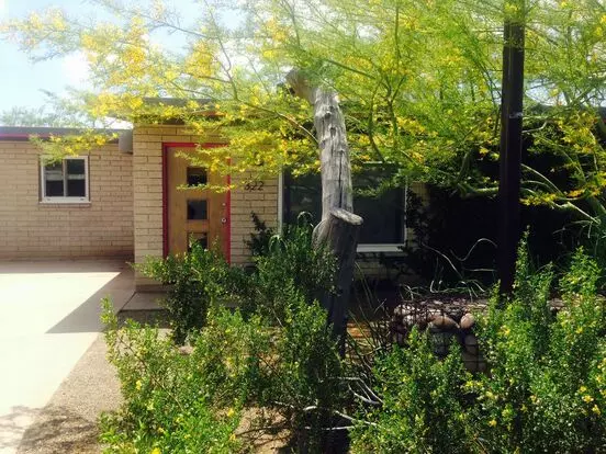 Adorable 2 Bed + Office/1 Bath House With Big, Lush Yard. Apartment for rent in Tempe, AZ