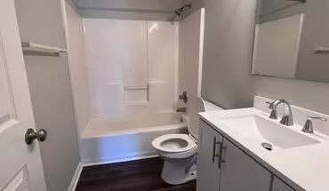 2 of 6 A-b 2905 Raintree Drive Apartment for rent in Bowling Green, KY