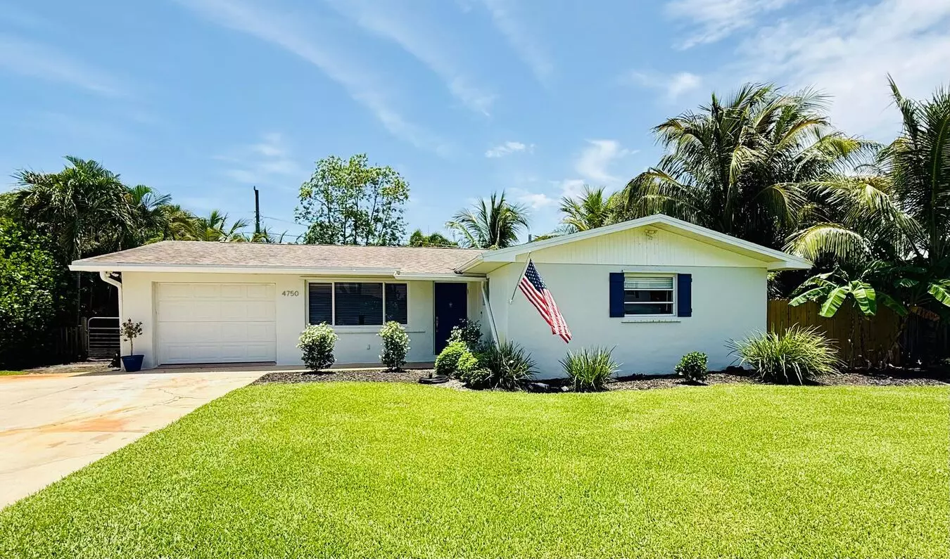 3/2/1 Rocky Point Home W/fenced Backyard & Lawn Maintenance Included! House for rent in Stuart, FL