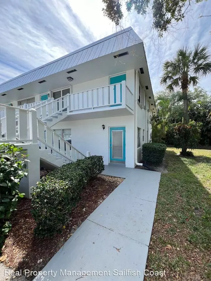 2929 SE Ocean Blvd Vlg House for rent in Stuart, FL