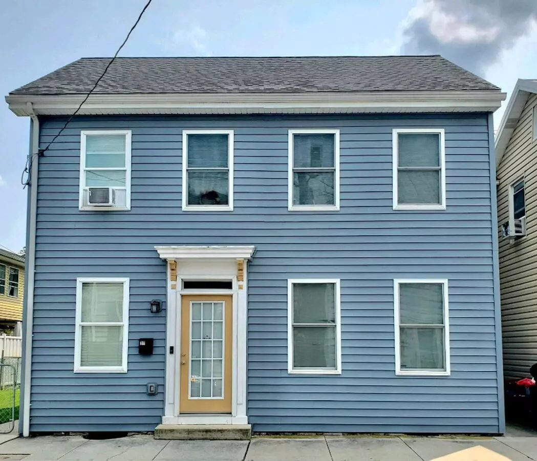 37 W Locust St House for rent in Mechanicsburg, PA
