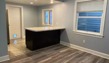 4 of 16 37 W Locust St House for rent in Mechanicsburg, PA