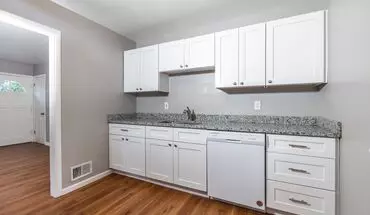 5 of 11 Stylish Simplicity: 2 Bed, 1 Bath Single-family Gem House for rent in Omaha, NE