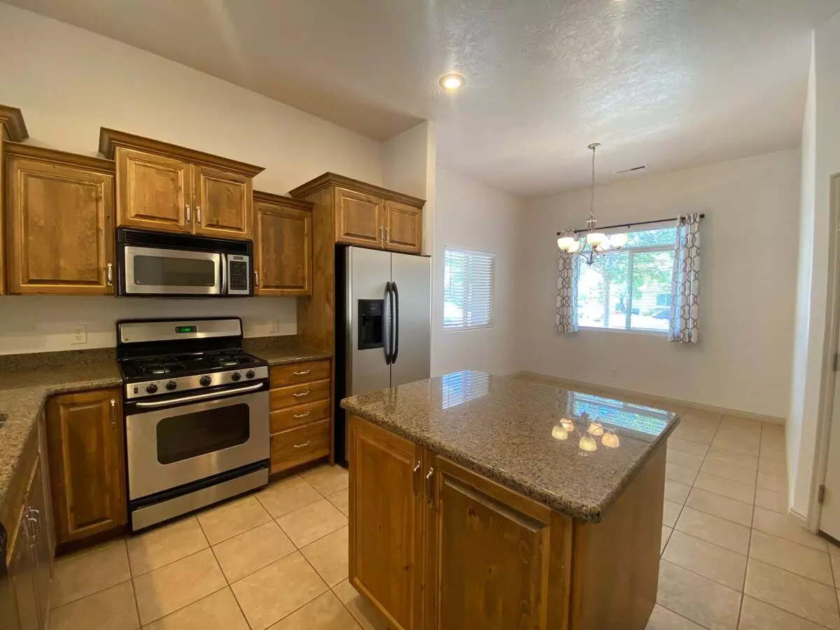 2142 W 1420 N House for rent in St George, UT