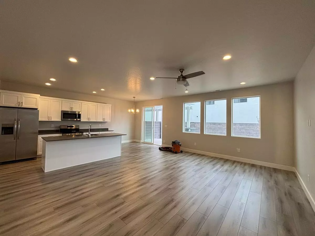 971 S 4380 W House for rent in Hurricane, UT