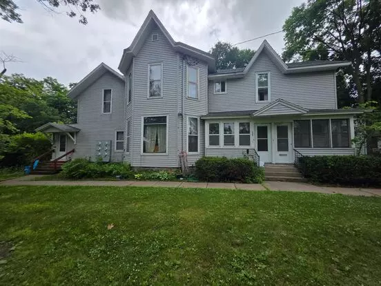 127 W Cedar St Apartment for rent in Chippewa Falls, WI
