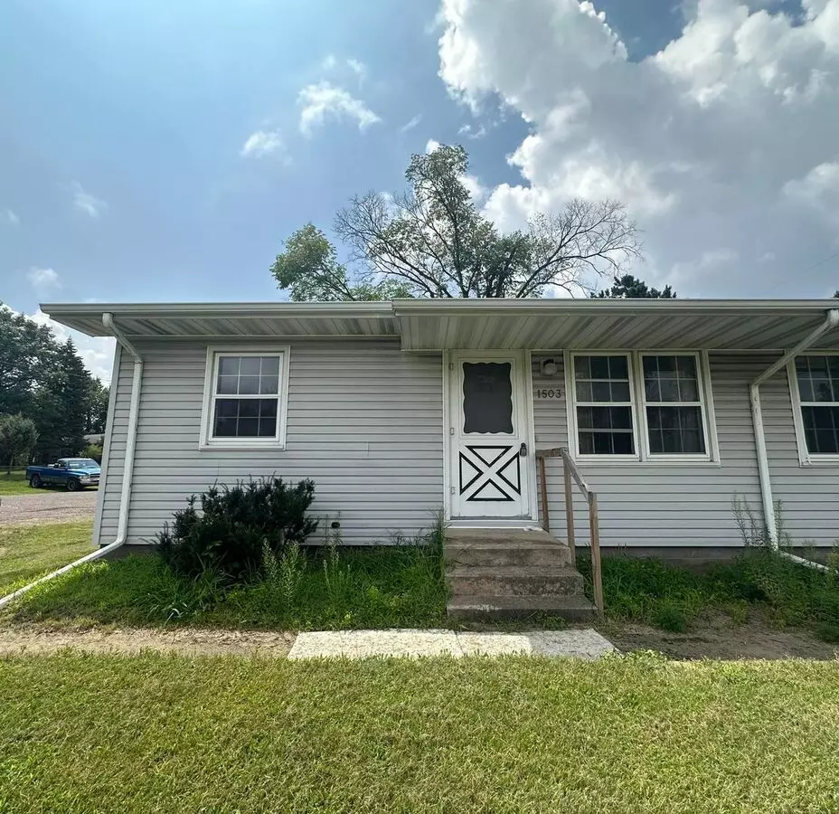 1501 1503 Harding Ave Apartment for rent in Eau Claire, WI