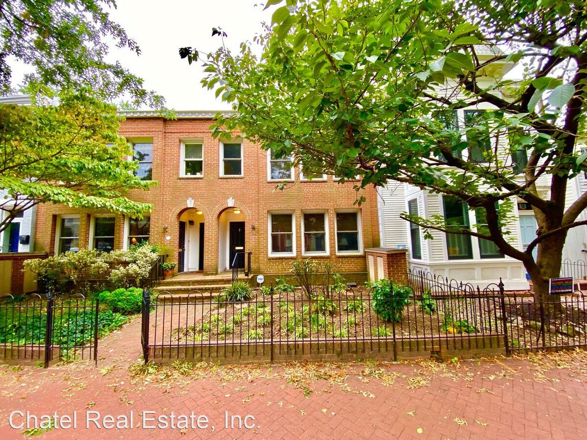 Captivating Capitol Hill Barracks Row Renovated... Apartments