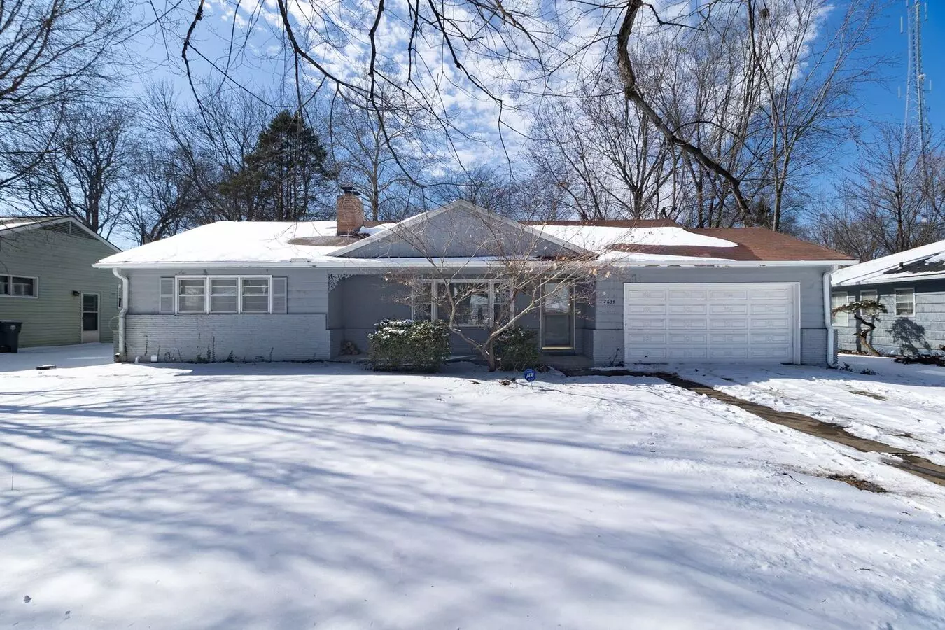 Move In Special! Charming 4 Br/3 Ba True Ranch In Waldo House for rent in Kansas City, MO