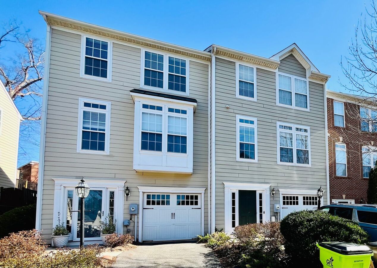 829 Rainier Road - Cherry Hill Townhome! Apartments Charlottesville, VA