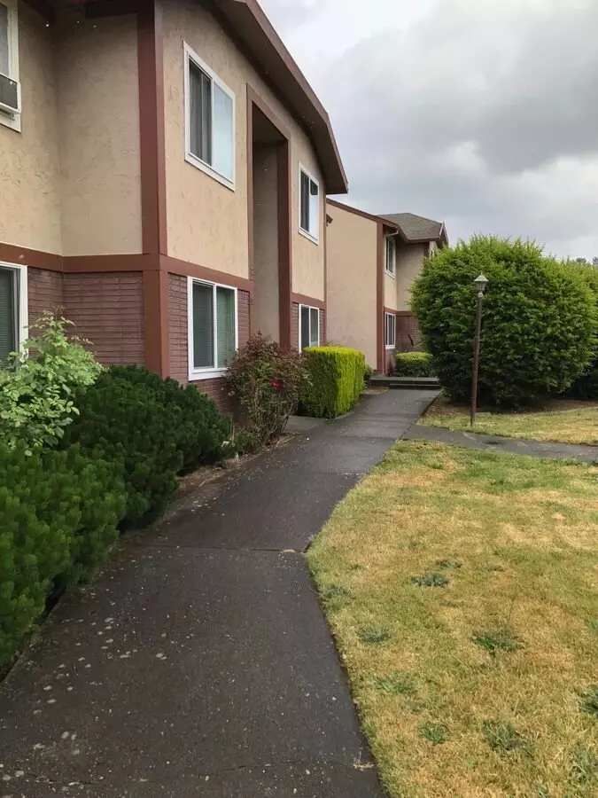 16290 SW Shaw St Apartment for rent in Beaverton, OR