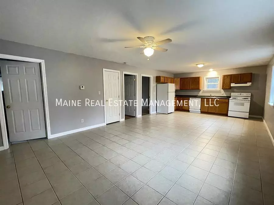 1835 Hammond St Apartment for rent in Hermon, ME