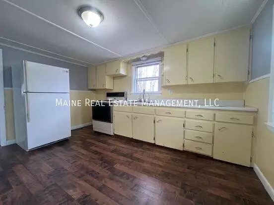1 Collins St Apt Waterville Apartment for rent in Waterville, ME