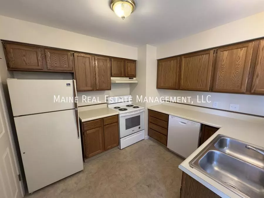 71 Valley View Ln Apt Bangor Apartment for rent in Bangor, ME