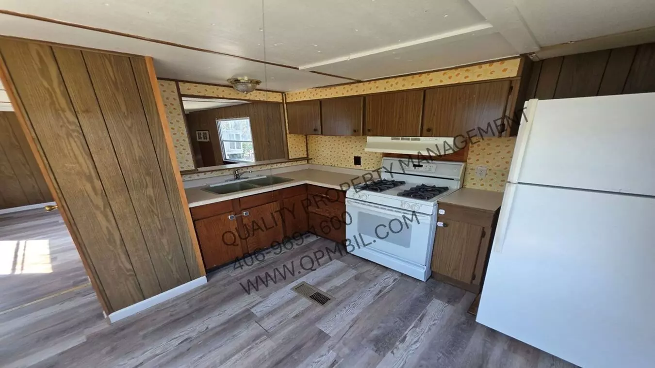 3955-3956 Bluebird Mobile Ct Apartment for rent in Billings, MT