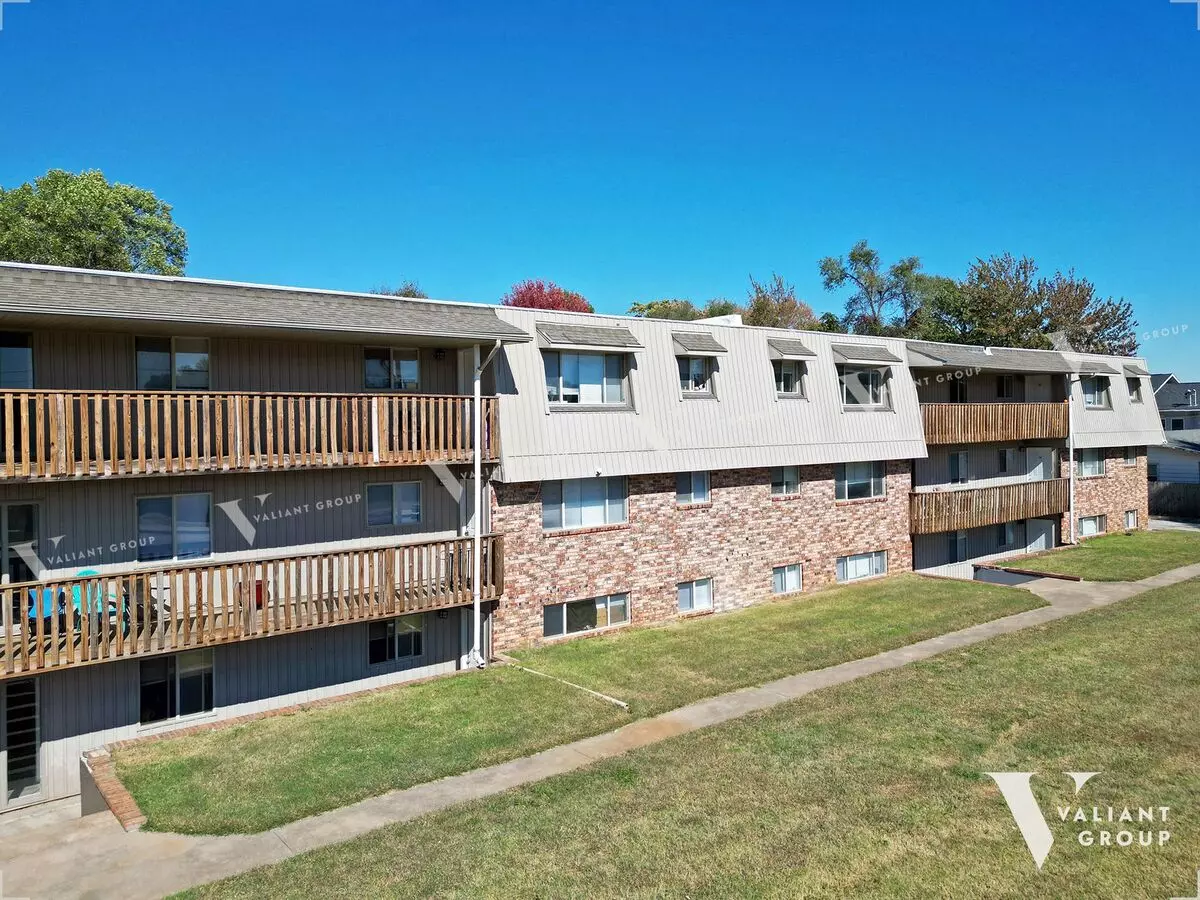 2107 E Cherry St Apartment for rent in Springfield, MO